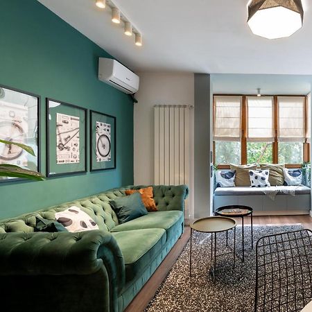 בוקרשט Downtown Retreat: Spacious 2-Br By Unirii Square מראה חיצוני תמונה